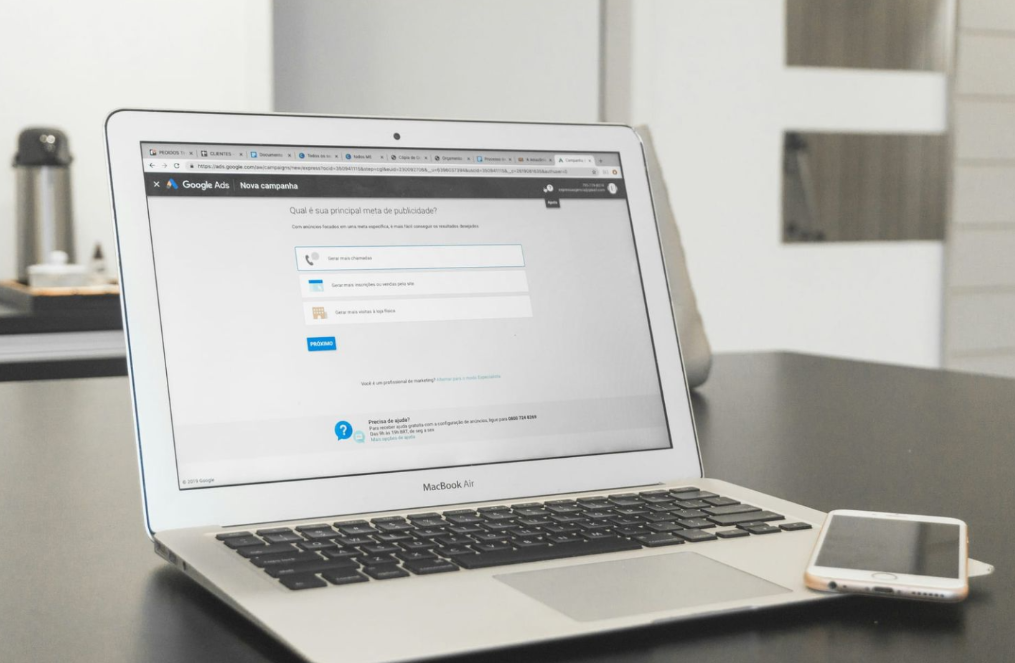 Полное руководство по правовому статусу продавца на Ozon в 2025: от физлица к ИП и масштабированию