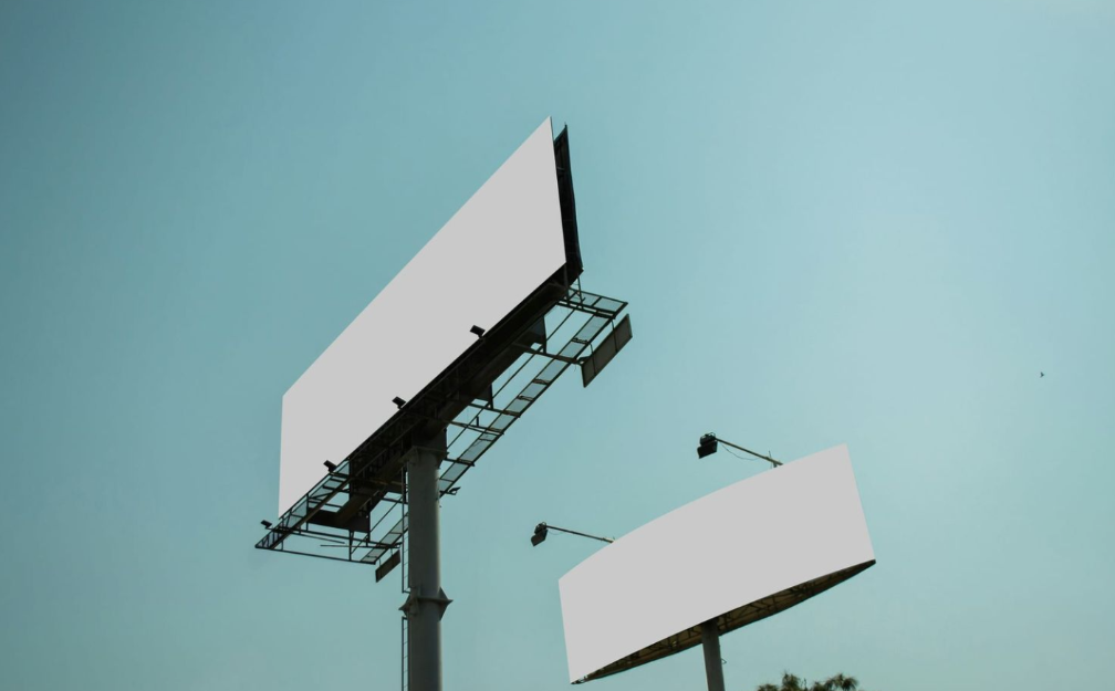 Полное руководство по брендингу на маркетплейсах: от названия магазина до регистрации бренда на Ozon и Wildberries в 2025