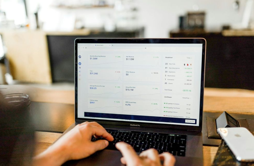 Wildberries и рынок маркетплейсов: финансовые показатели, прибыль, обороты, статистика и акции (что известно публично)