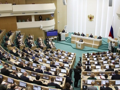 Совет Федерации предлагает ввести единые цены на маркетплейсах независимо от способа оплаты